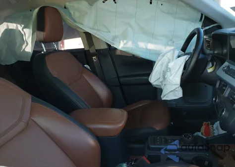 2024 Ford Maverick Lariat из США, поврежденный, VIN 3FTTW8M34RRB82121